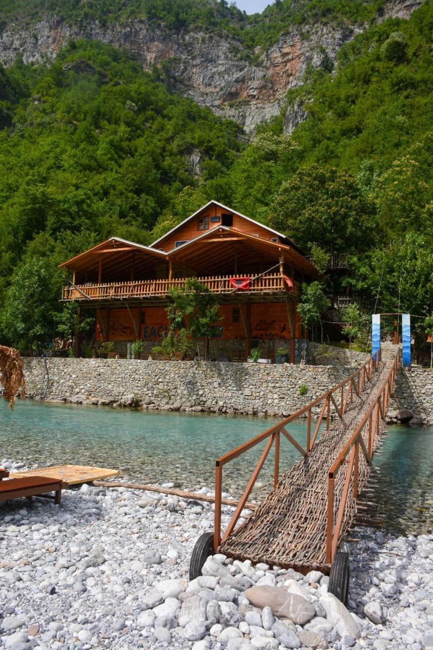 Eagles Land Hotel Koman Exterior photo